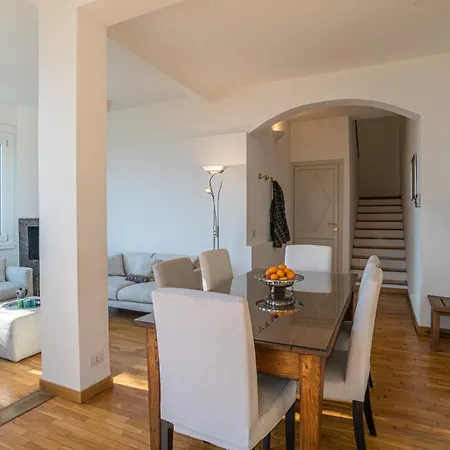 Holiday home Casa Bambu - Splendida Vista E Posto Auto Laglio