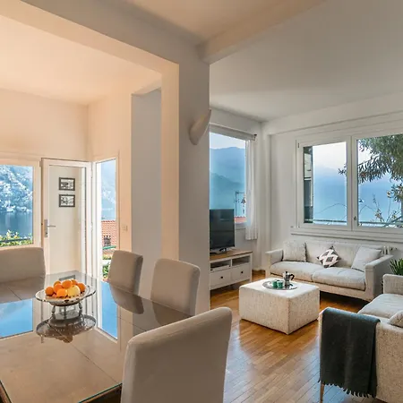 Casa Bambu - Splendida Vista E Posto Auto Laglio