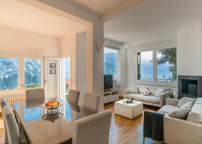 Casa Bambu - Splendida Vista E Posto Auto Laglio